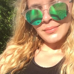 Meet your Posher, Lou